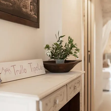 빌라 Trullo Tipota With Private Pool 세글리에 메사피카