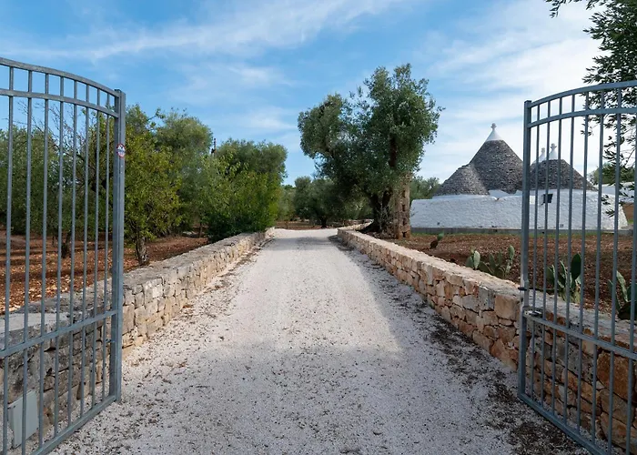 Trullo Tipota With Private Pool צ'לייה מספיקה